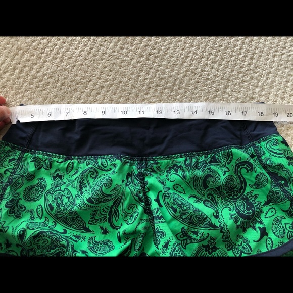 Lululemon speed shorts - Picture 4 of 4